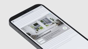 Smartphone mit Schüco Google-Anzeigen