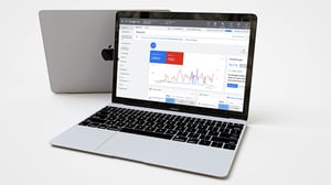 MacBook mit Google-Auswertung